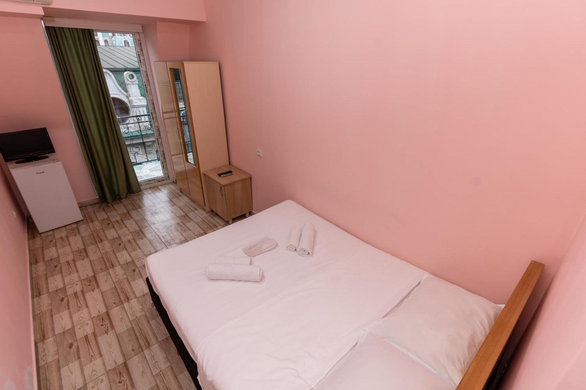 Hotel Ponto Vechio Batumi Bagian luar foto