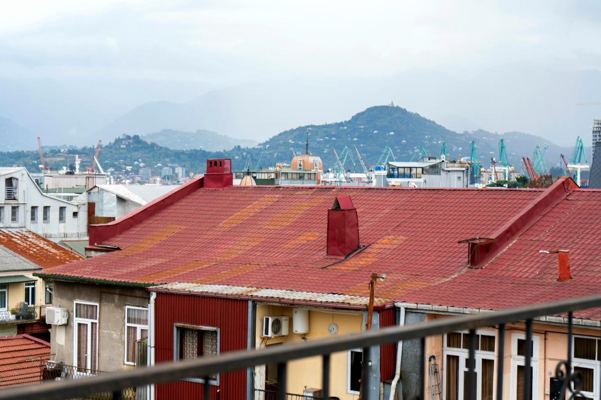 Hotel Ponto Vechio Batumi Bagian luar foto