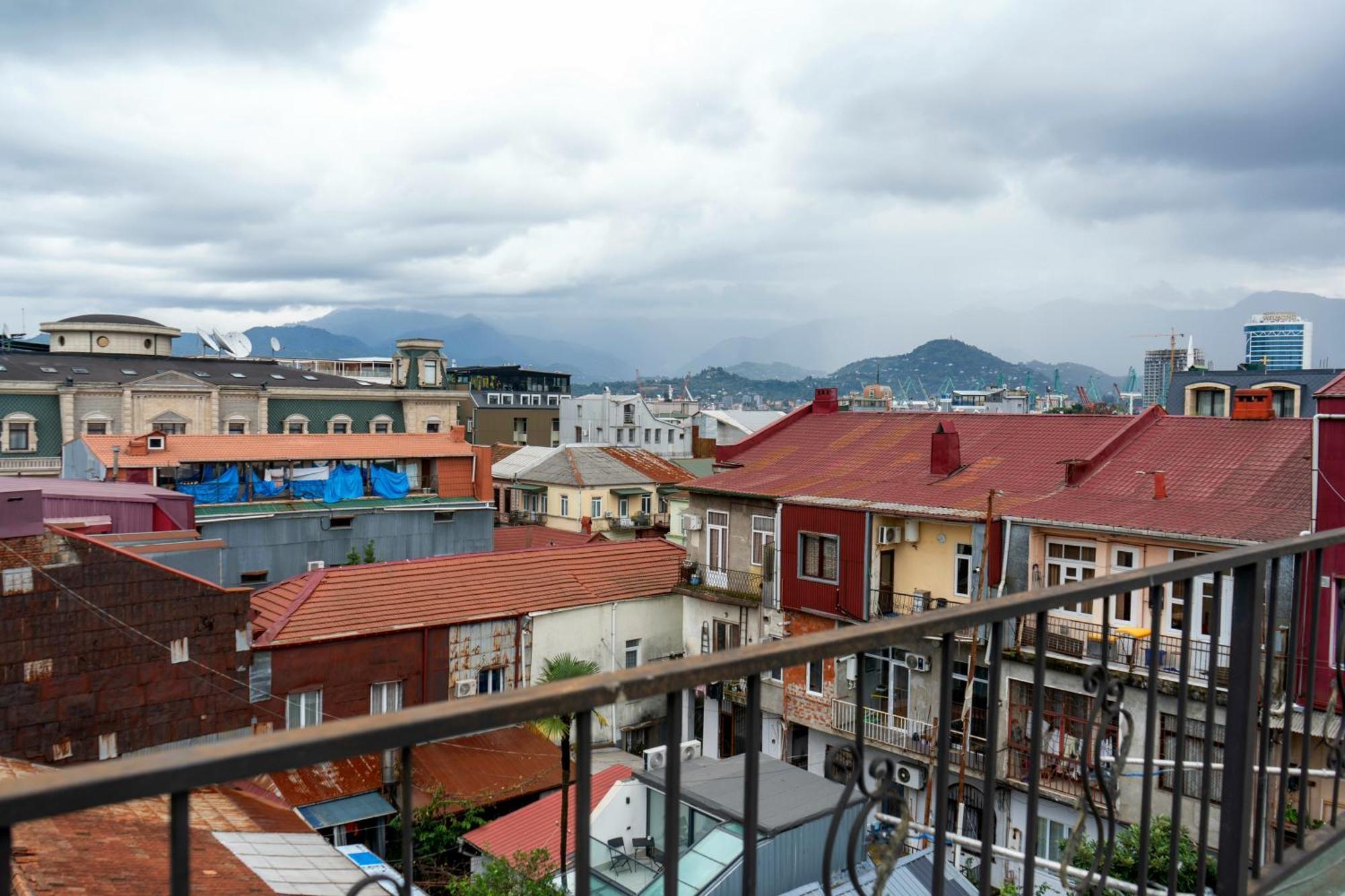 Hotel Ponto Vechio Batumi Bagian luar foto